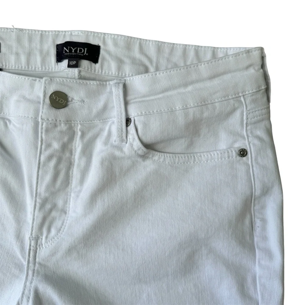 NYDJ White Women’s Jeans Marylin Straight size 10 raw edge